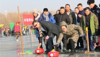 興慶區(qū)第二屆職工冰雪健身休閑運(yùn)動(dòng)會(huì)火熱開(kāi)幕