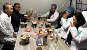 “疫”不容辭（九）|“有我們?cè)?，你放心！”第九批志愿者迎?fù)工大考，拱衛(wèi)鳳城、志在必得！